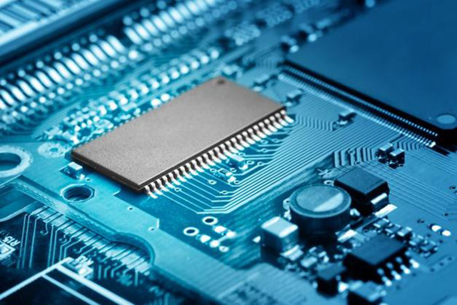 回收瑞薩特定應用時鐘：PCI Express 時鐘、處理器時鐘、實時時鐘